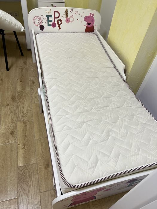 Ліжко дитяче