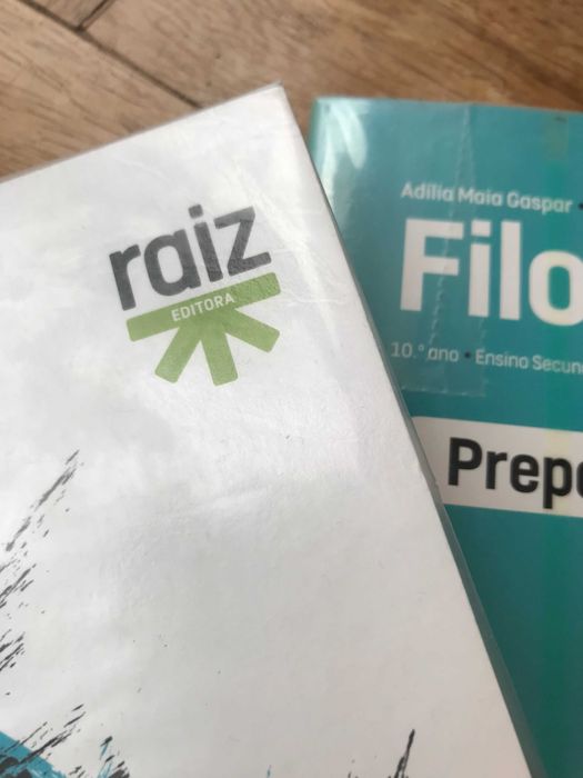 Filosofia 10 - 10º Ano -  Manual e Livro Preparar os Testes