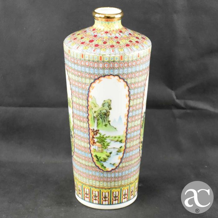 Jarra / Garrafa em porcelana da China decoração oriental