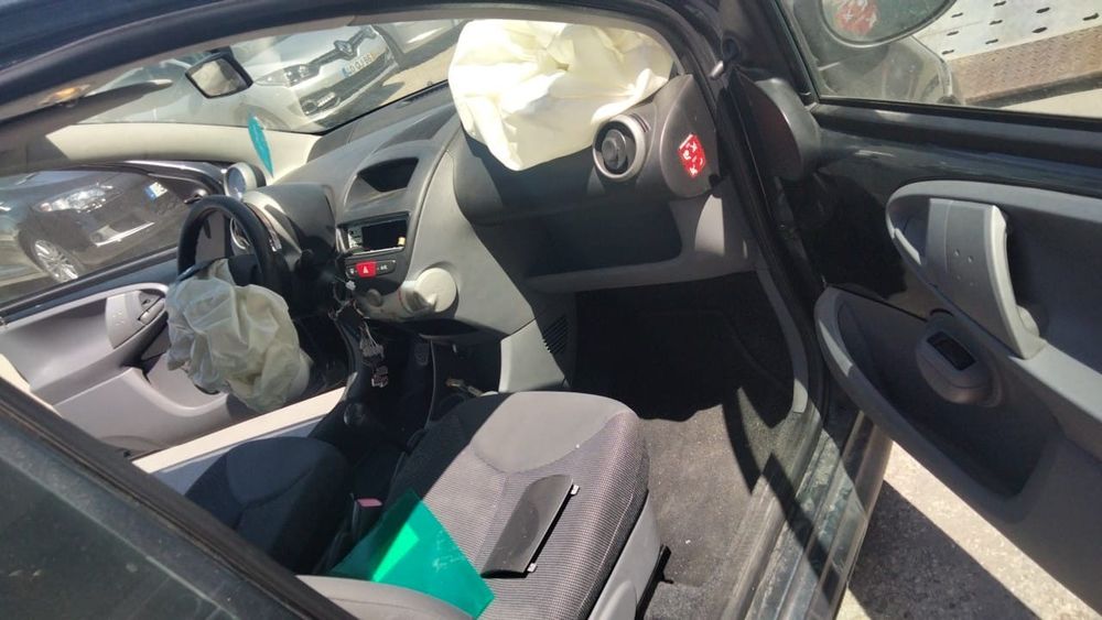 PEUGEOT 107 1.0I DE 2006 DISPONÍVEL PARA PEÇAS