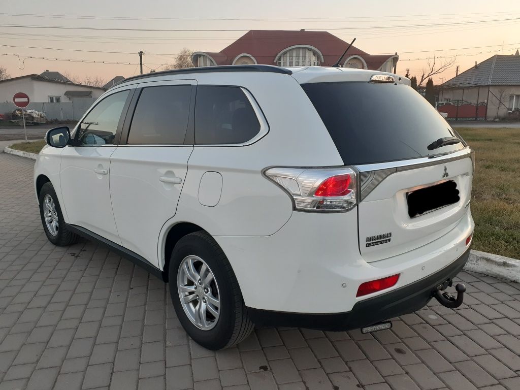 Mitsubishi Outlander 3, Міцубіші Аутлендер