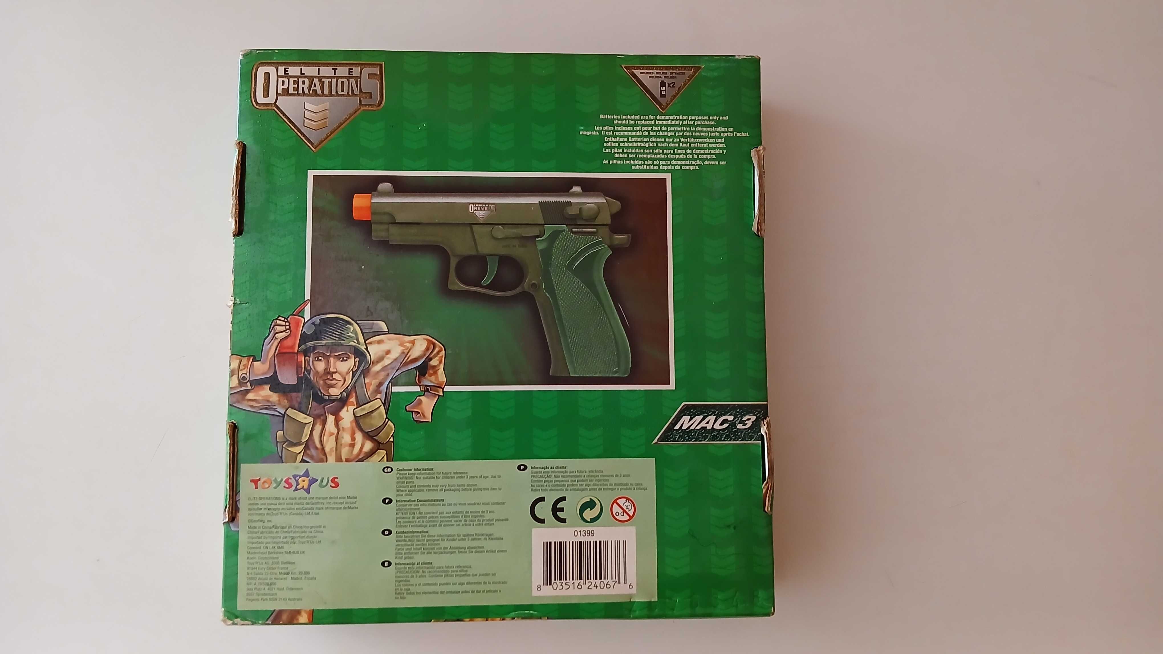 Pistola de brinquedo de combate nova