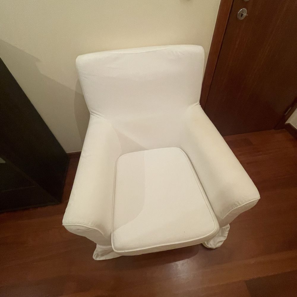 Poltrona Ikea branca
