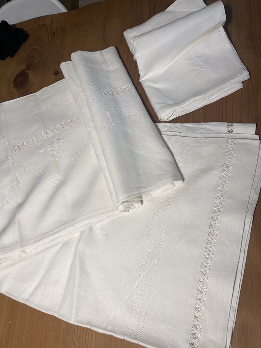 Toalha bordada de linho