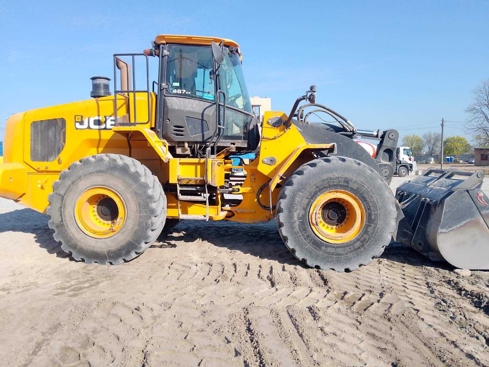 Послуги фронтального навантажувача CAT 966 GC та JCB 467 ZX
