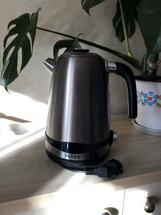 Чайник електричний б/у