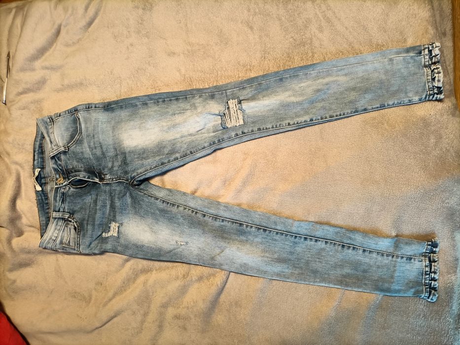 Elastyczne spodnie jeans