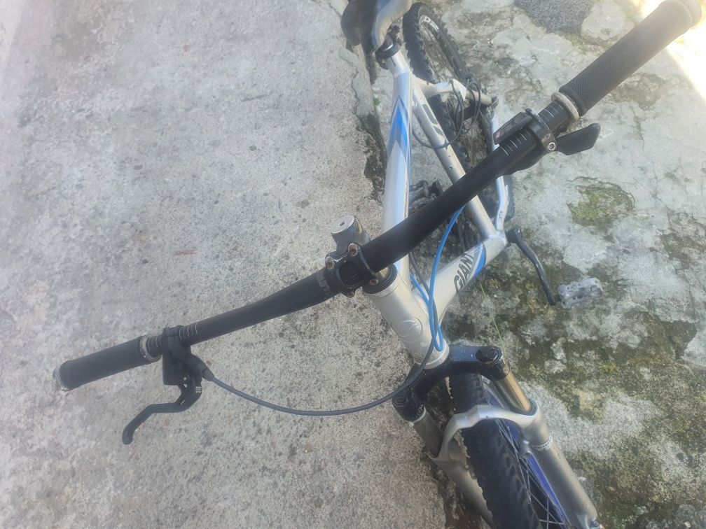 Vendo ou troco Giant suspensão a ar