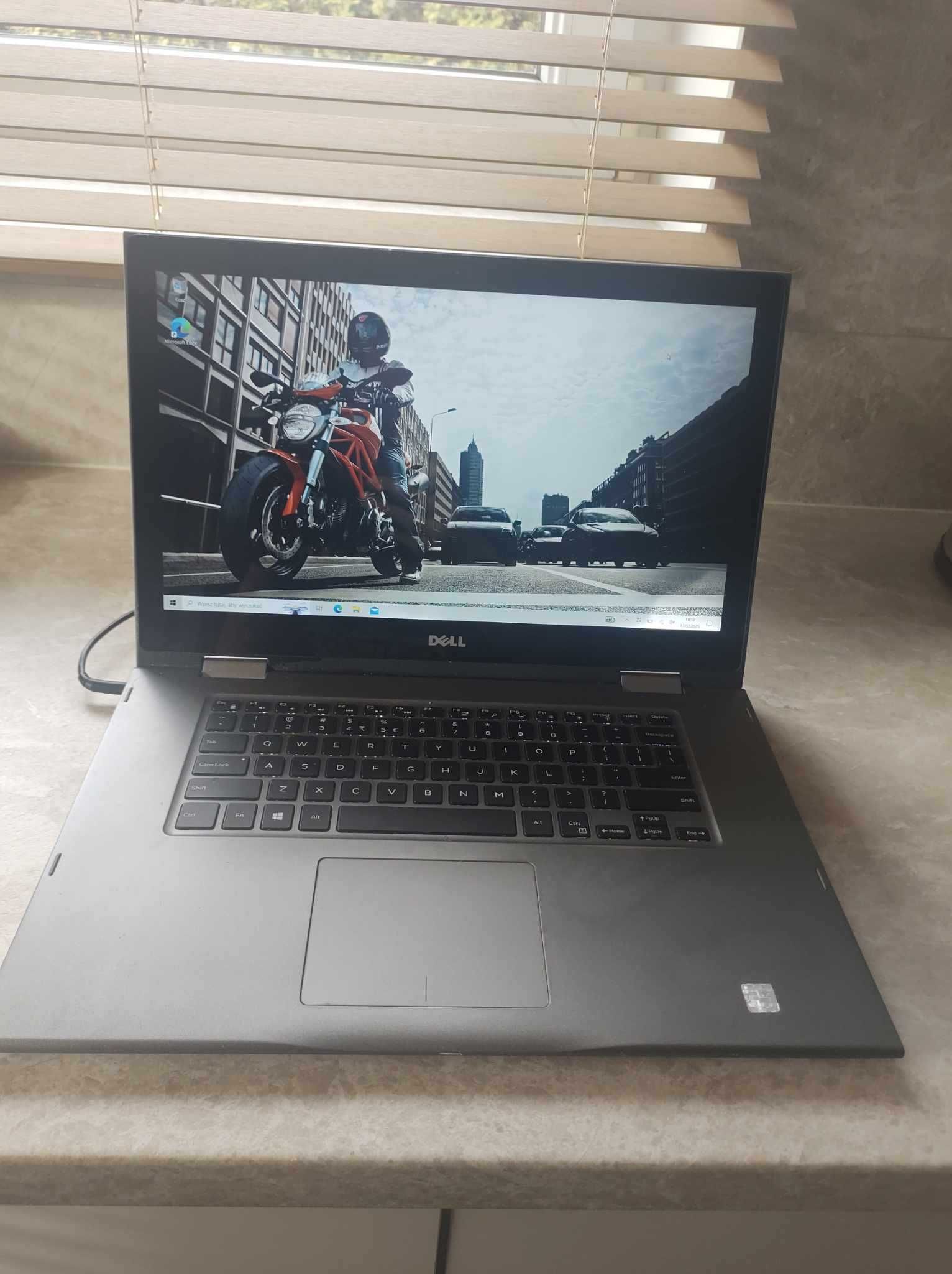 Laptop DELL - podś. klawiatura + funkcja TABLETU - 256gb SSD - CORE I5