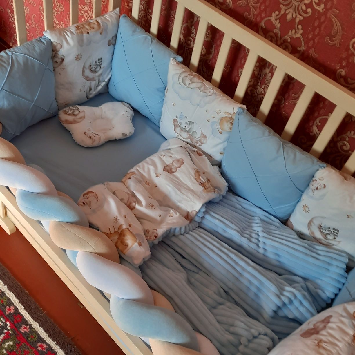 Комплект защиты+ постельное в детскую кроватку