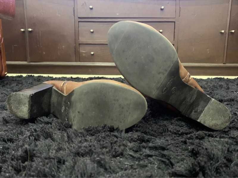 Botas couro castanho