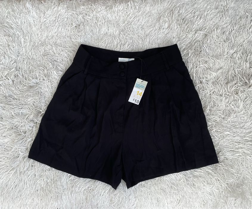 Неймовірні шкільні шорти Primark