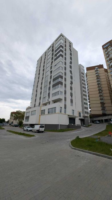 Продаж комерційної нерухомості пр. ЧЕрвоної калини ( Бережанська )