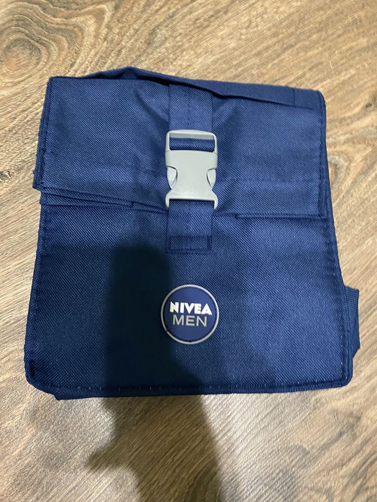 Сумка холодильник нова Nivea