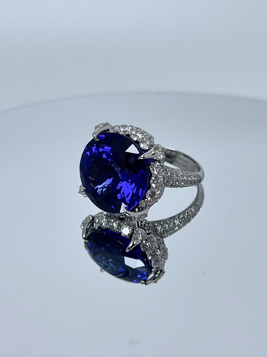 Коктельное кольцо Танзанит 15,96 ct./Бриллианты2,48 ct.