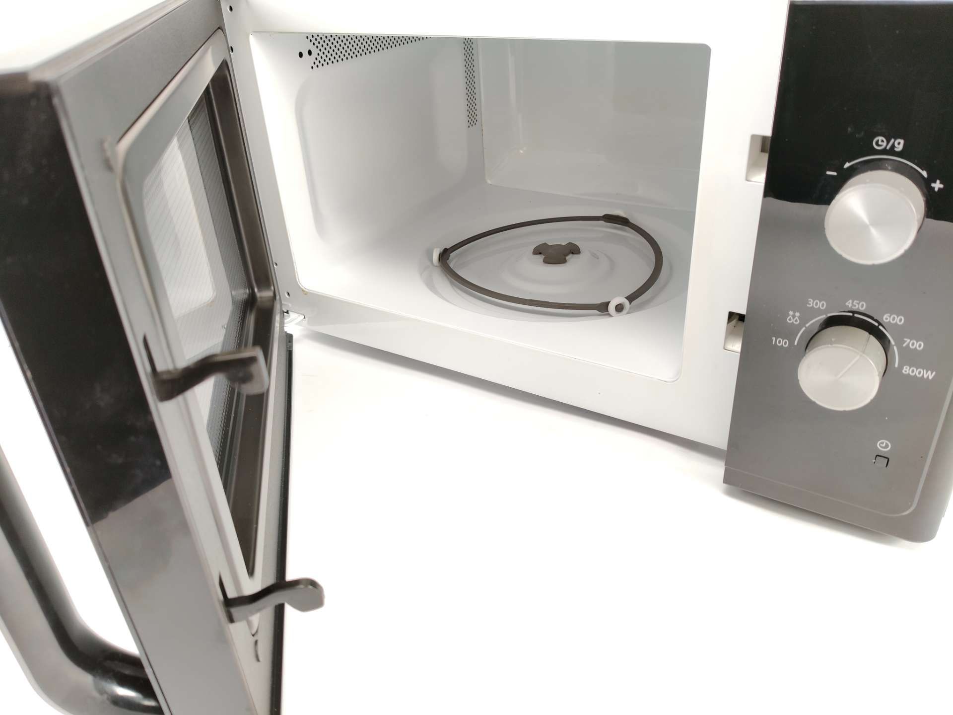 Kuchenka mikrofalowa wolnostojąca Samsung MS23F300EEK,   23 l
