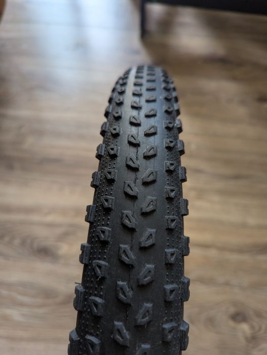 Opona rowerowa 20"
