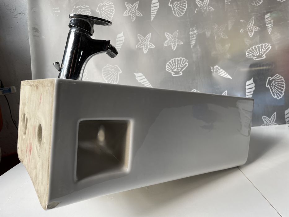 Bidet Włoski prostokąt modny z bateria i odplywem