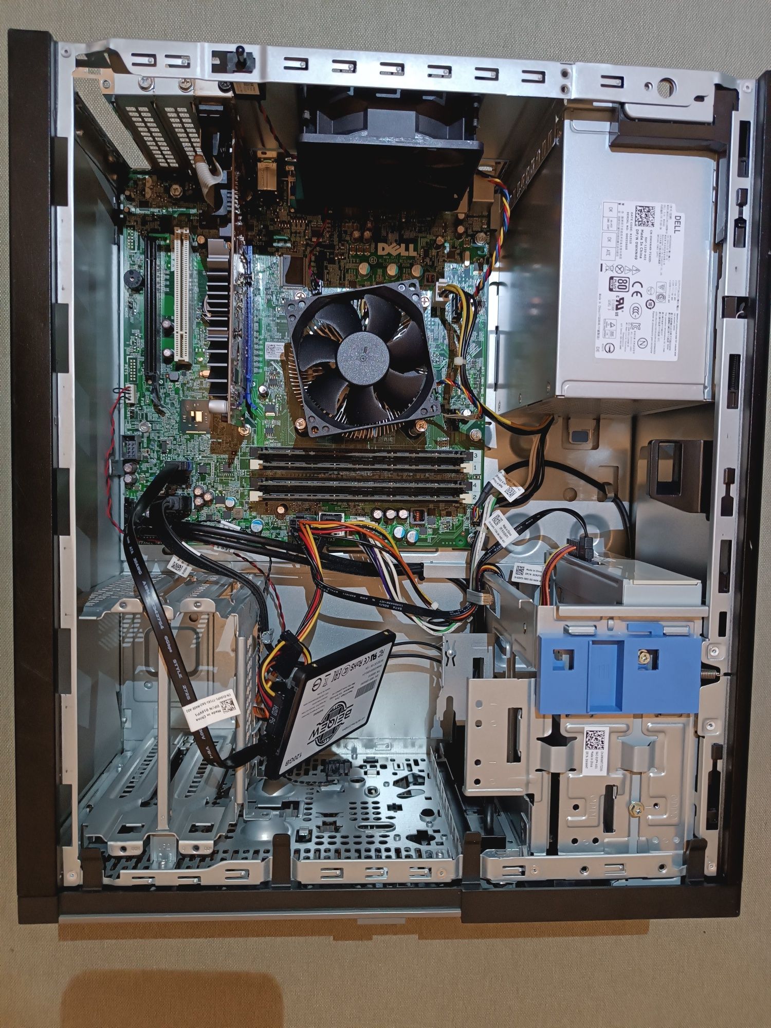 Системник Dell 9020 Intel Xeon E3-1220V3 3.1 GHz 16Gb DDR3 0Gb HDD