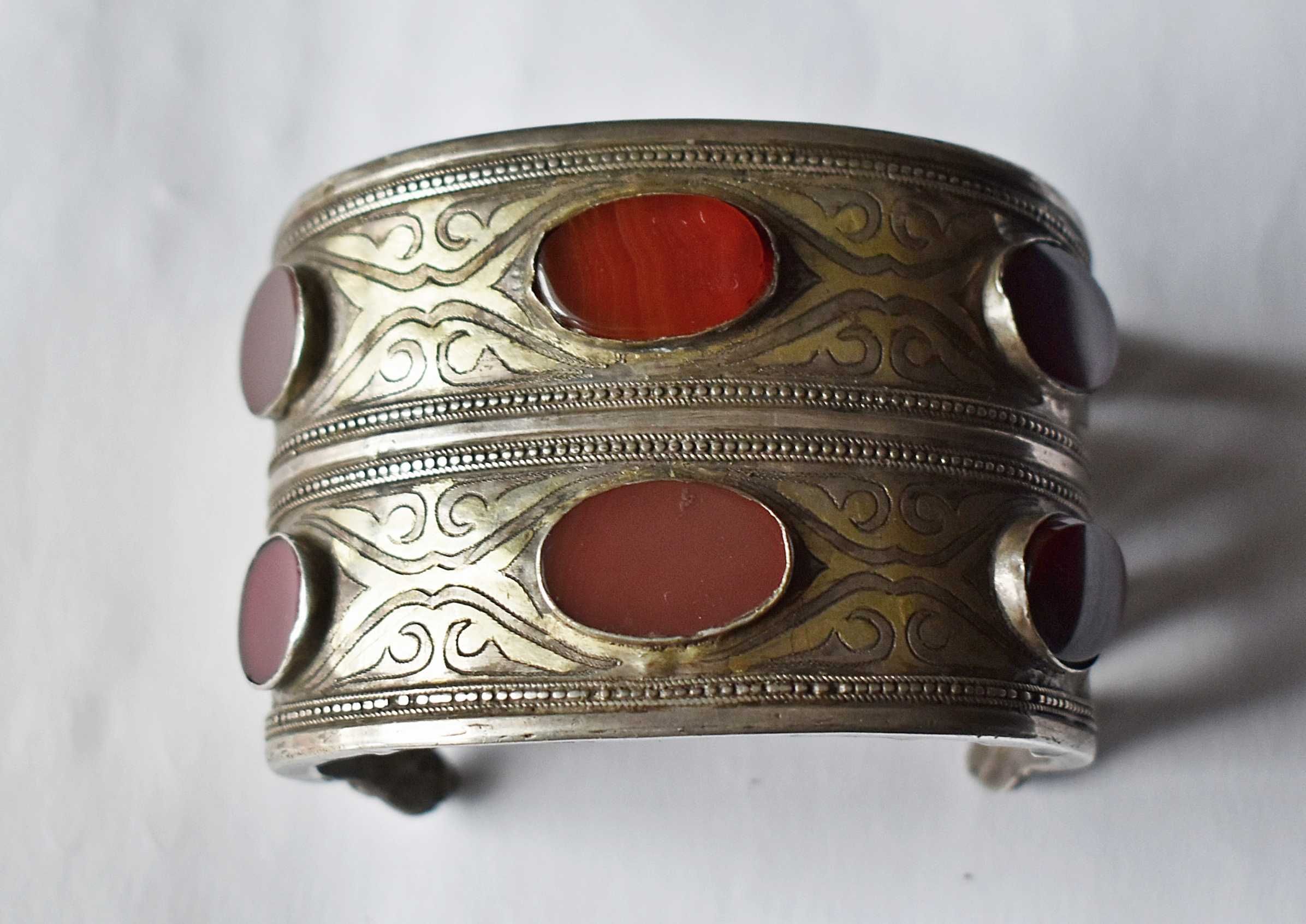 Starodawna turkmeńska bransoleta