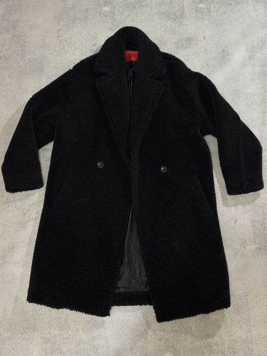 Пальто HUGO teddy оверсайз колір чорний