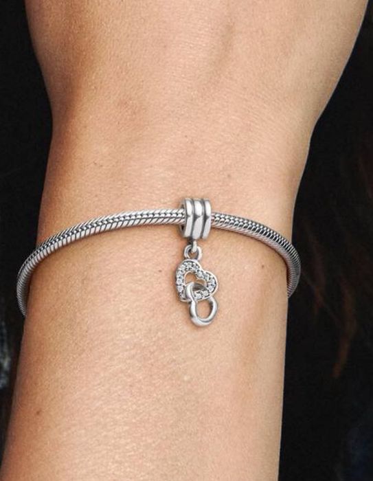 Bransoletka Pandora srebrna z 3 charmsami