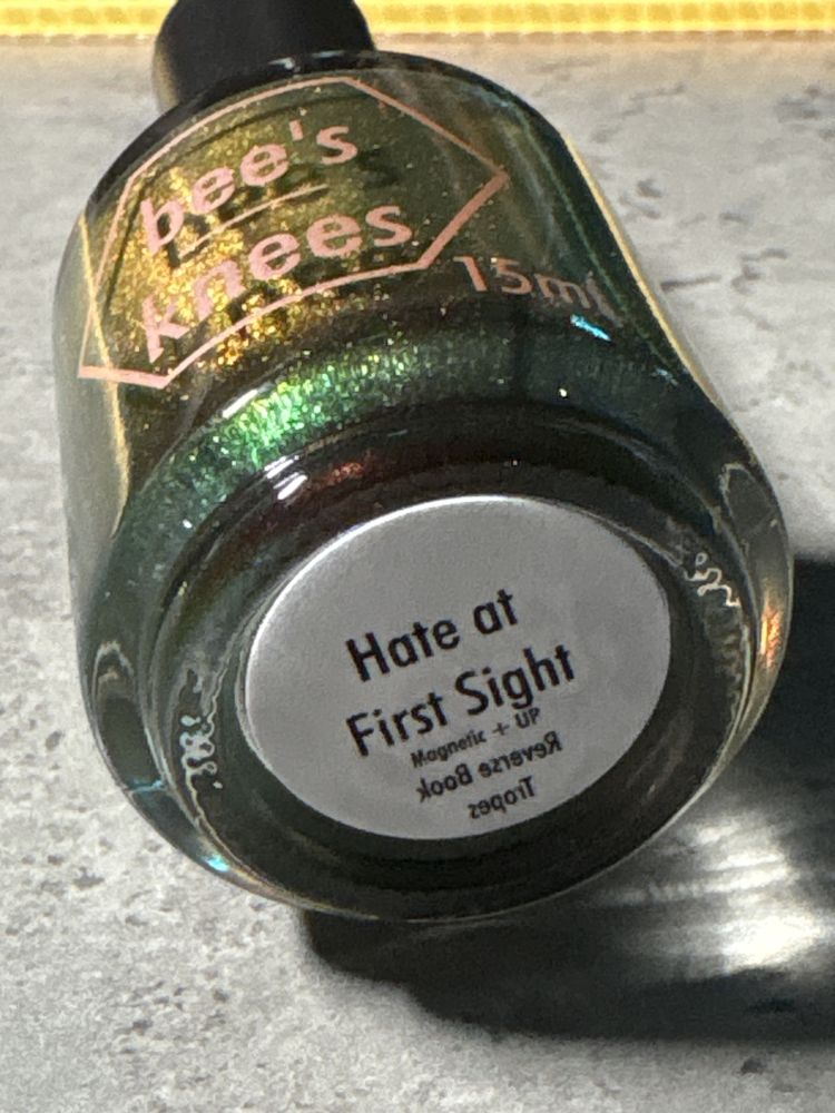 Bee’s Knees Lacquer lakier do paznokci magnetyczny Hate at first Sight