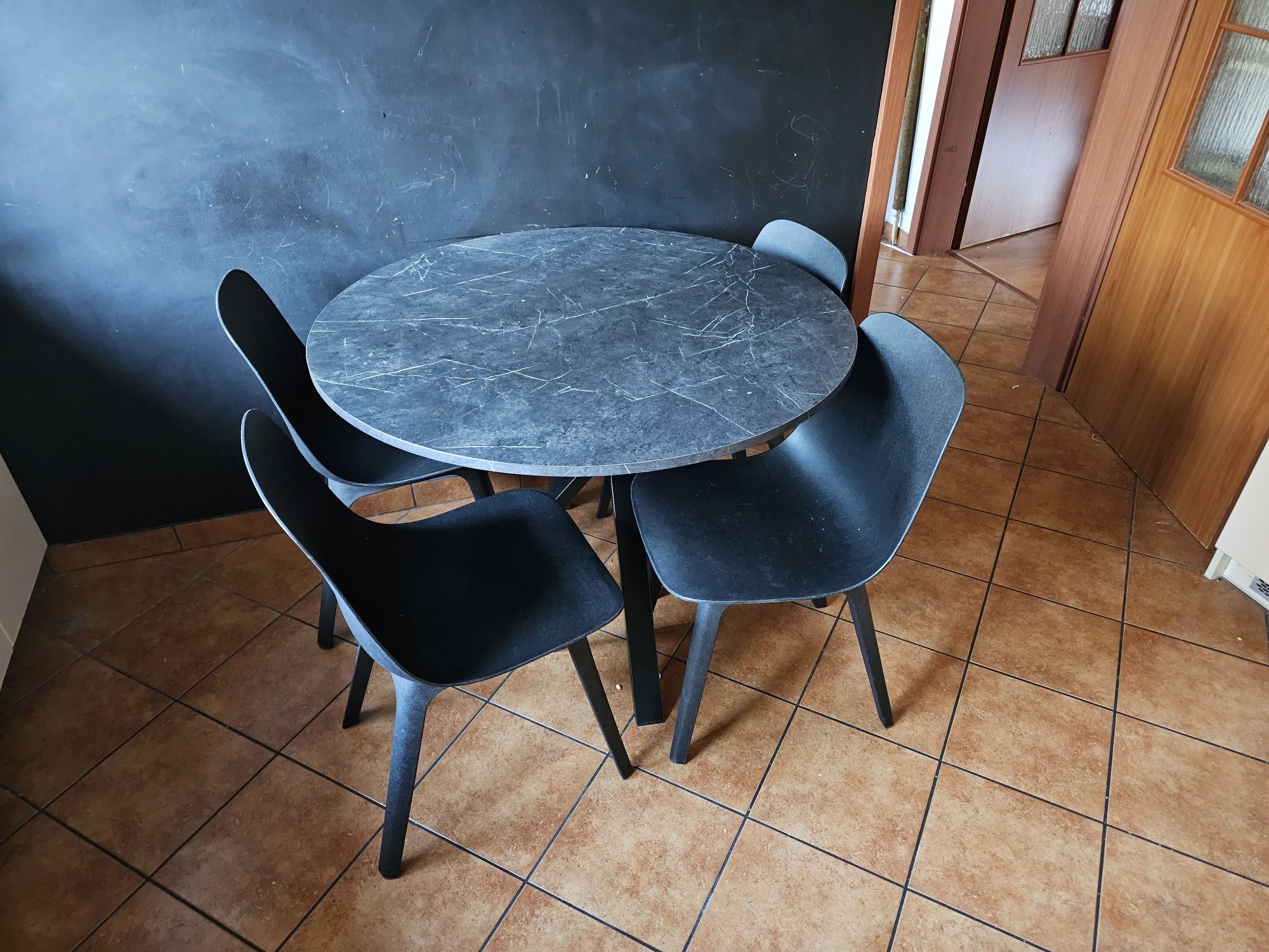Stół czarny okrągły Ikea mariedamm 105cm