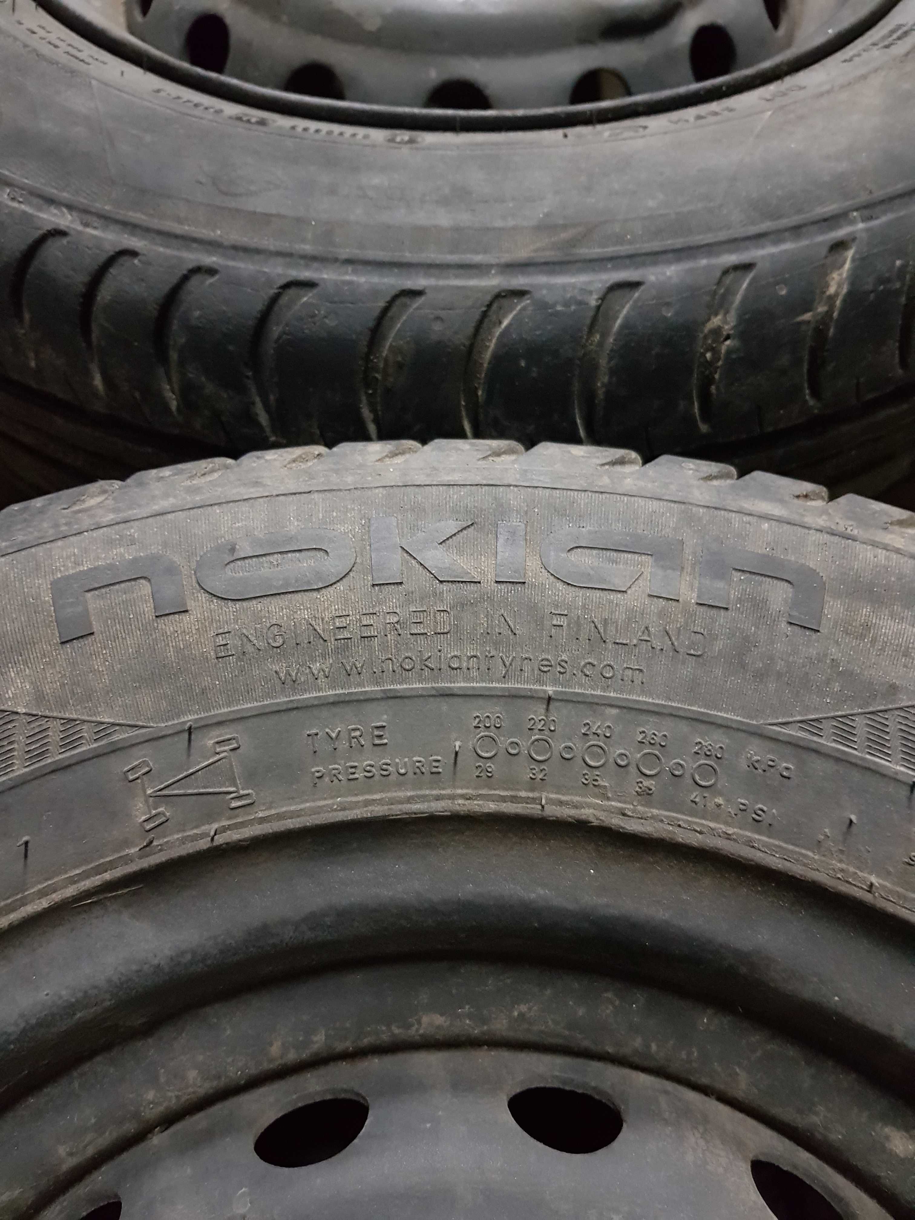 Сталеві диски 4х98 для ВАЗ+ґума Nokian Hakka i3 175/70 R13 82T (2008)