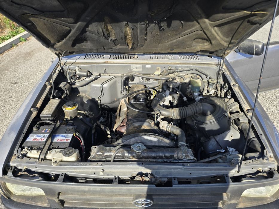 Toyota Hilux 2.4 d Direção Assistida Cabine Simples