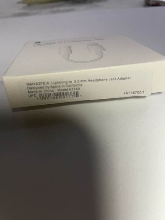 Переходник на наушник 3.5 lightning аудио джек оригинал от apple