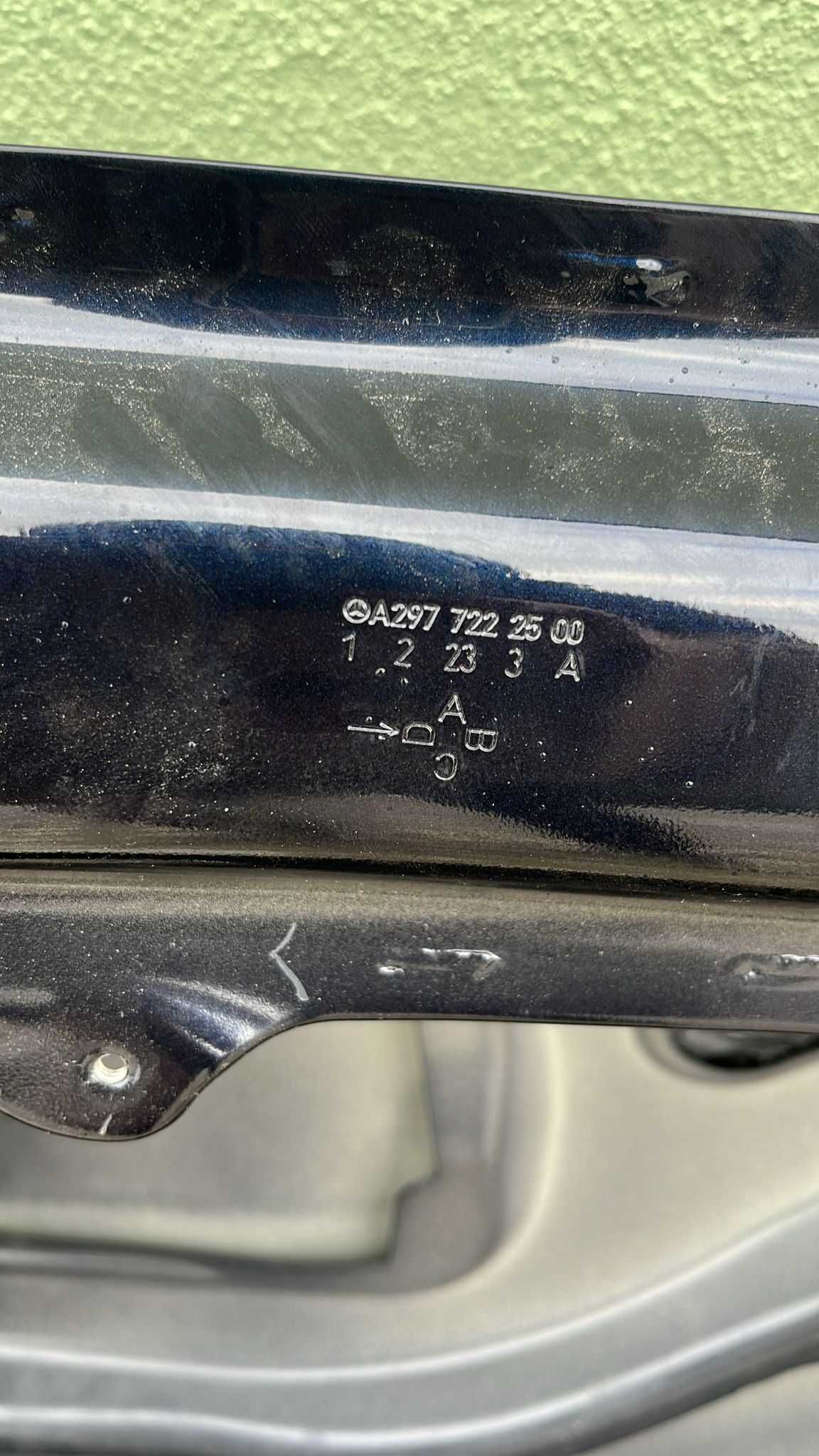 Porta dianteira esquerda Mercedes EQS AMG