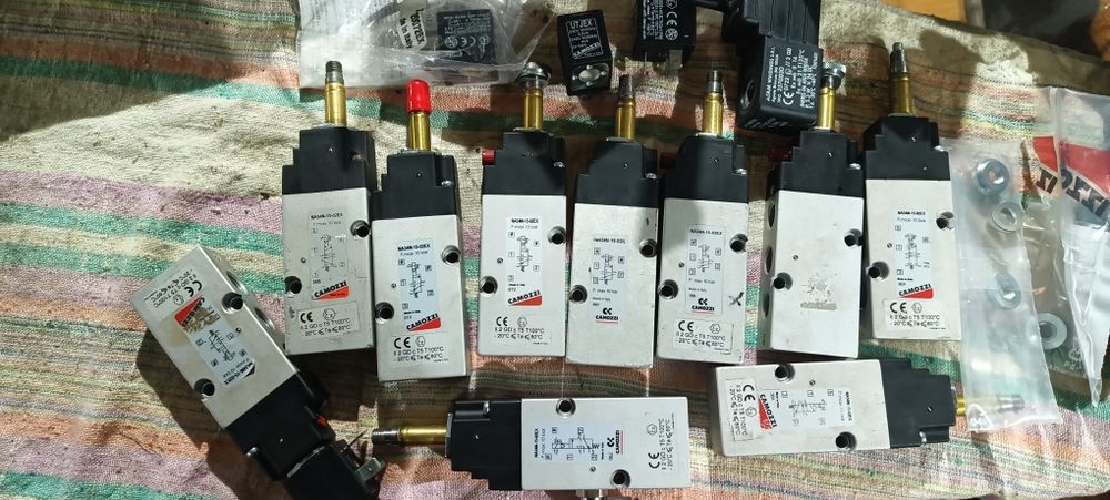 Продам пневморозподільники camozzi