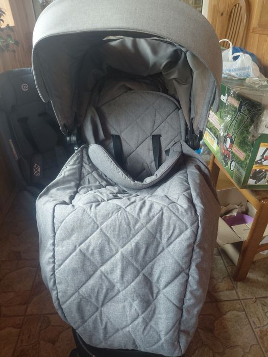 Дитяча коляска фірми Rapid