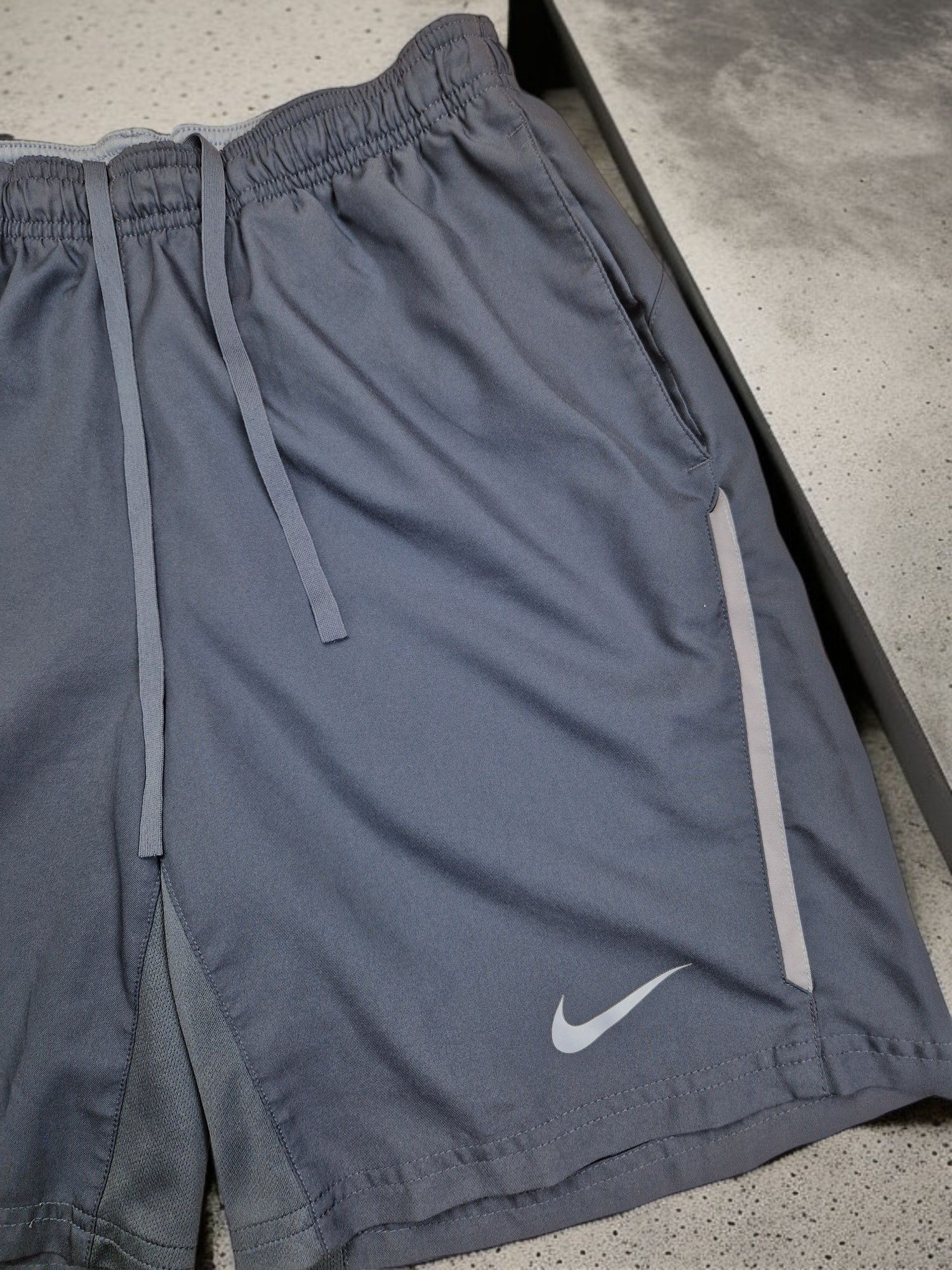 Шорти nike df running totality knit 9 flex