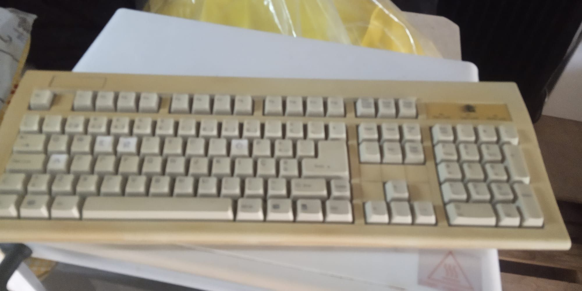 Teclado antigo para peças