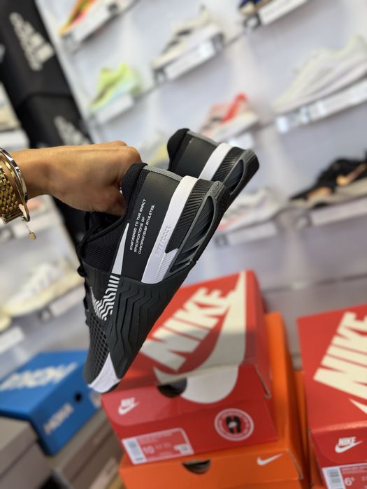 Оригінальні чоловічі кросівки Nike Metcon 9 DO9327-001