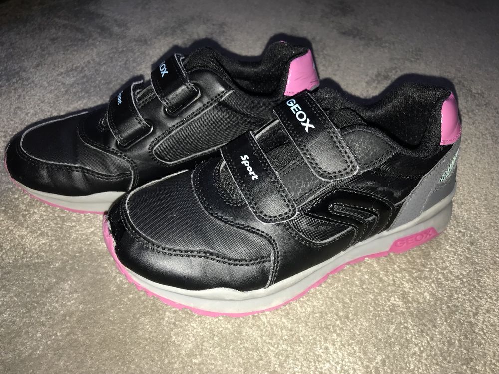 Buty sportowe Geox, r. 32