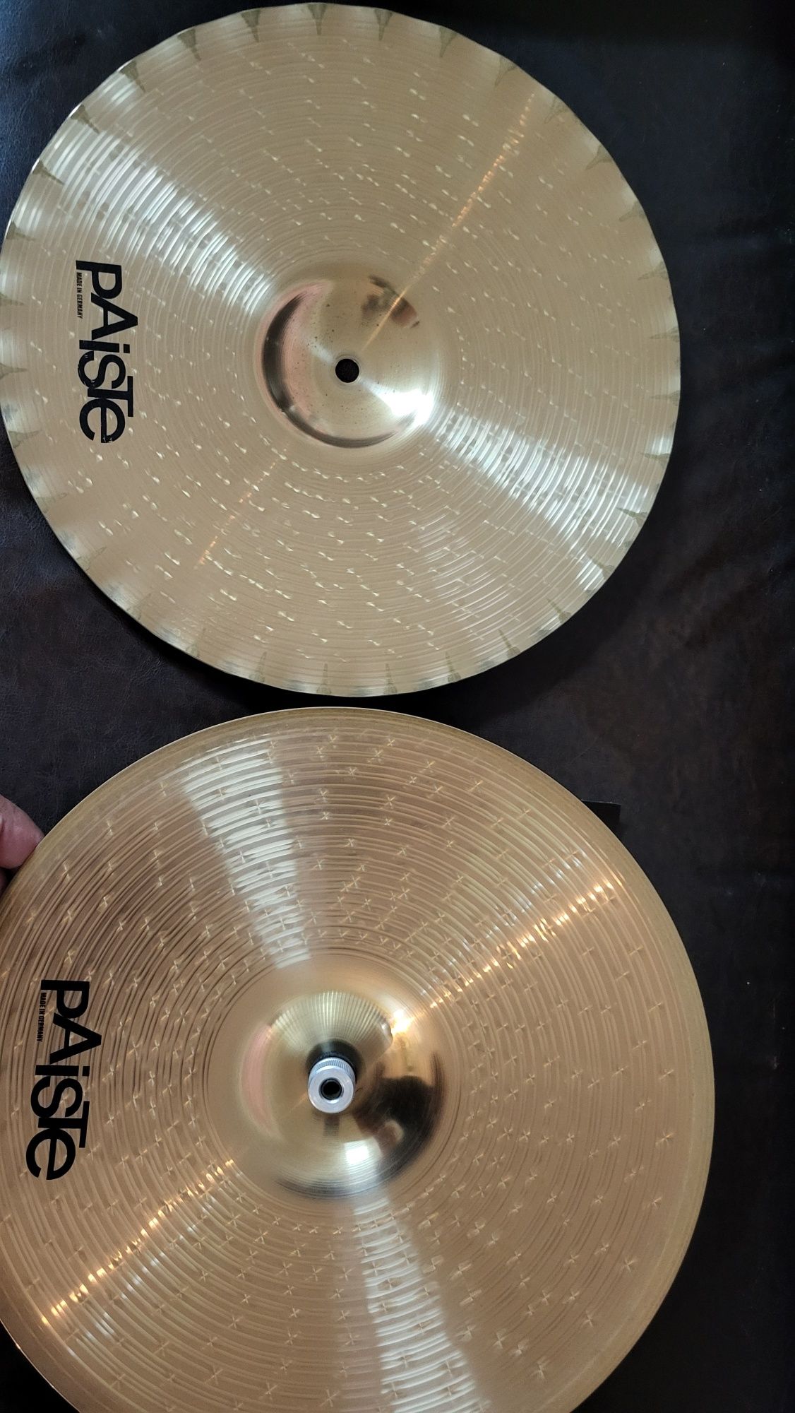 Conjunto 3 pratos bateria Paiste e Sabian em estado novo