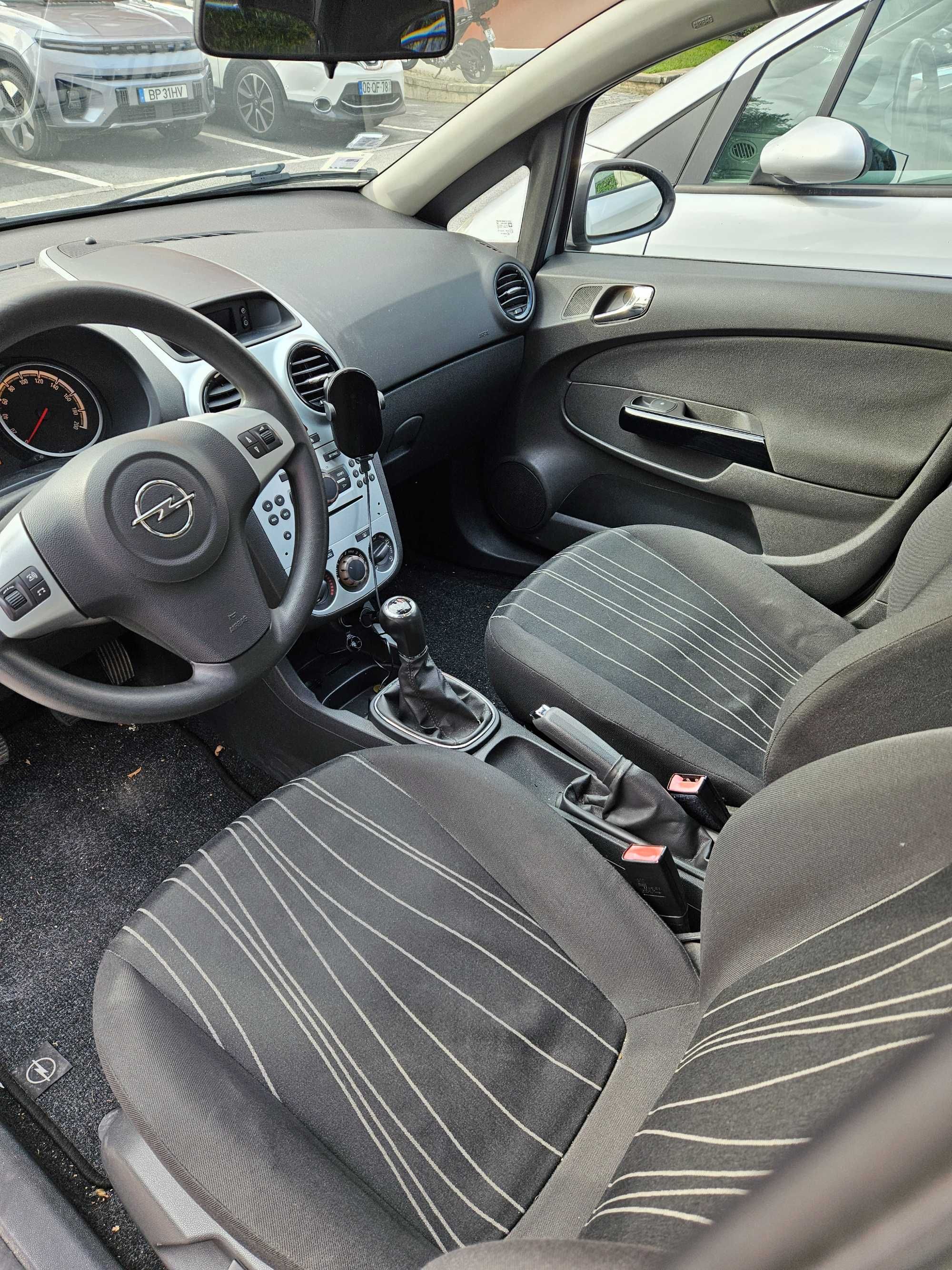 Opel Corsa 1.2 Enjoy
