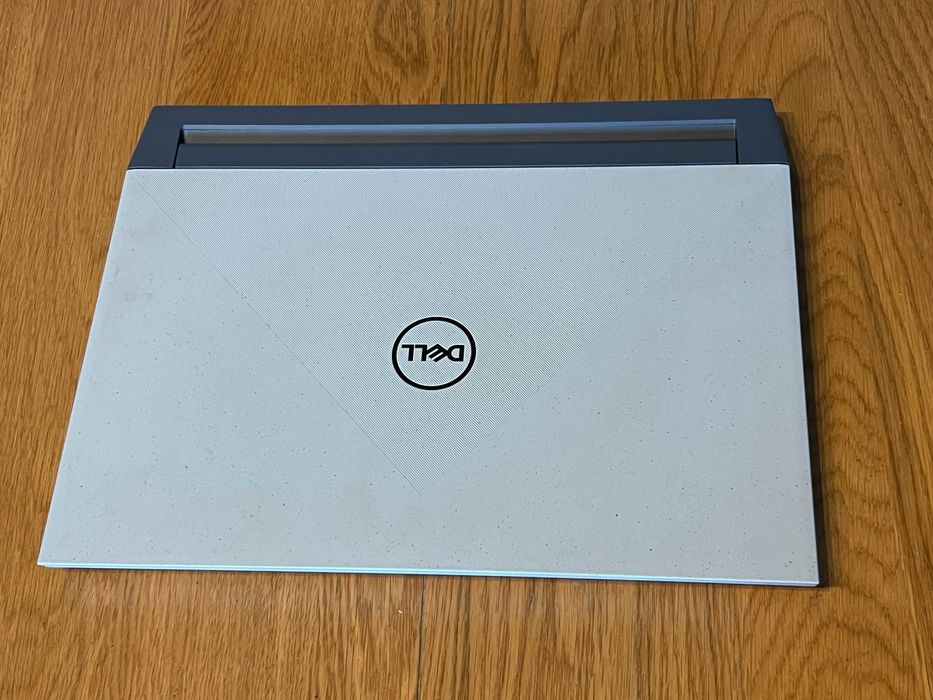 Laptop Dell G15 5515 Ryzen 5 / 16GB /SSD 512GB / RTX 3050 15,6 Win 11