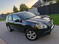 NISSAN QASHQAI_2.0 Benzyna_4x4_Panorama_Hak_Bogata Opcja