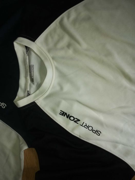 Duas T-Shirts desporto -Sport Zone -S