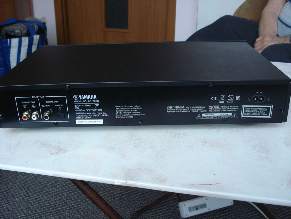 CD-програвач "Yamaha" CD-S303