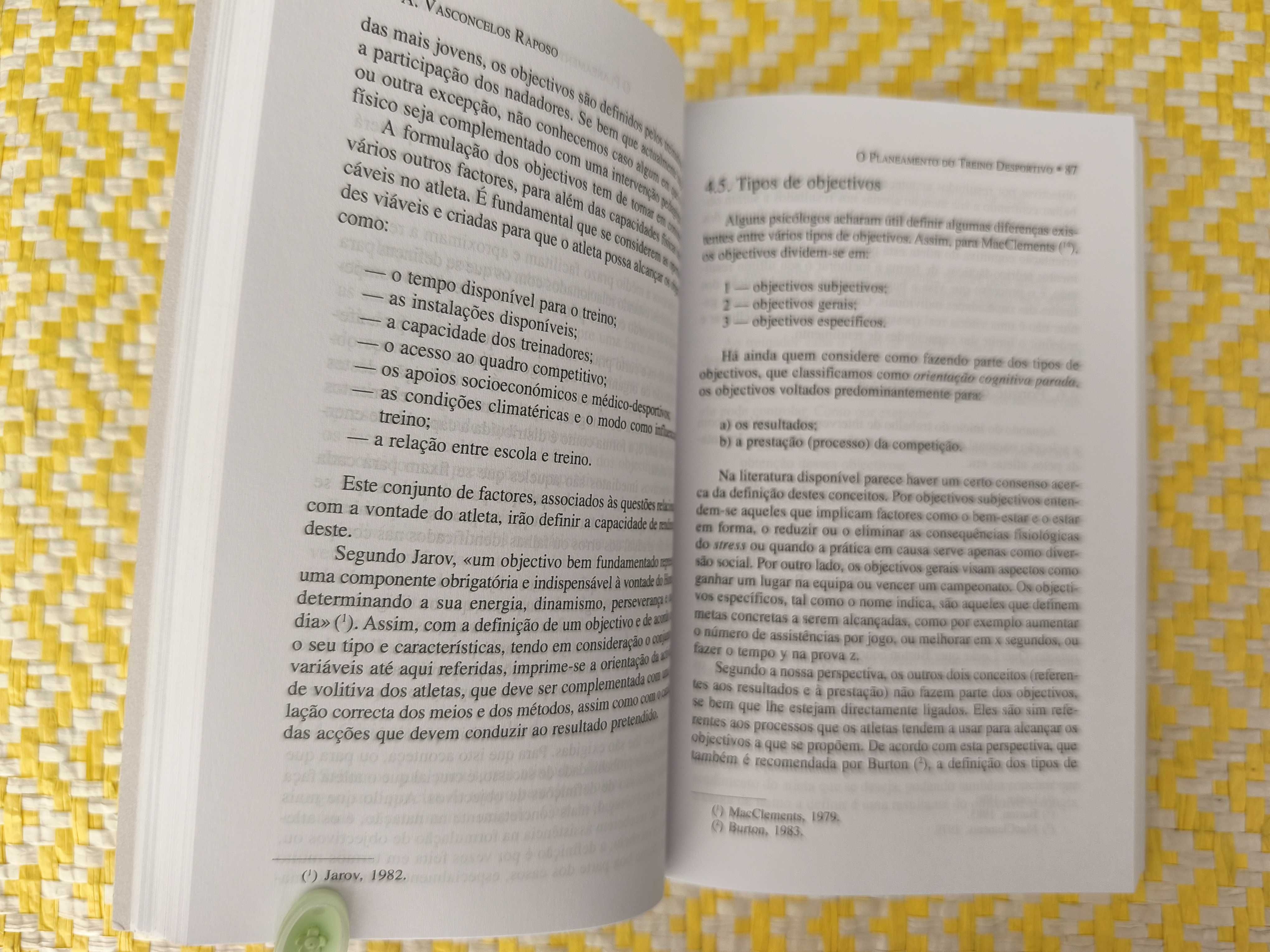 O planeamento do treino desportivo —

de A. Vasconcelos Raposo