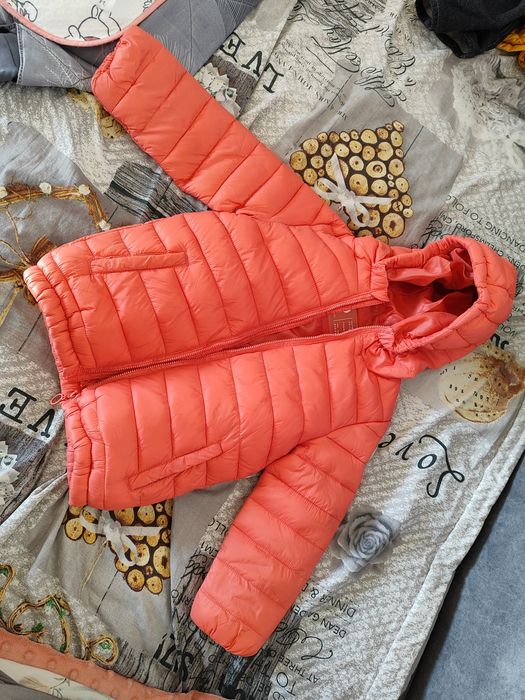 Zestaw ubranek na jesień 98 i 104, strój biedronki i kurtka