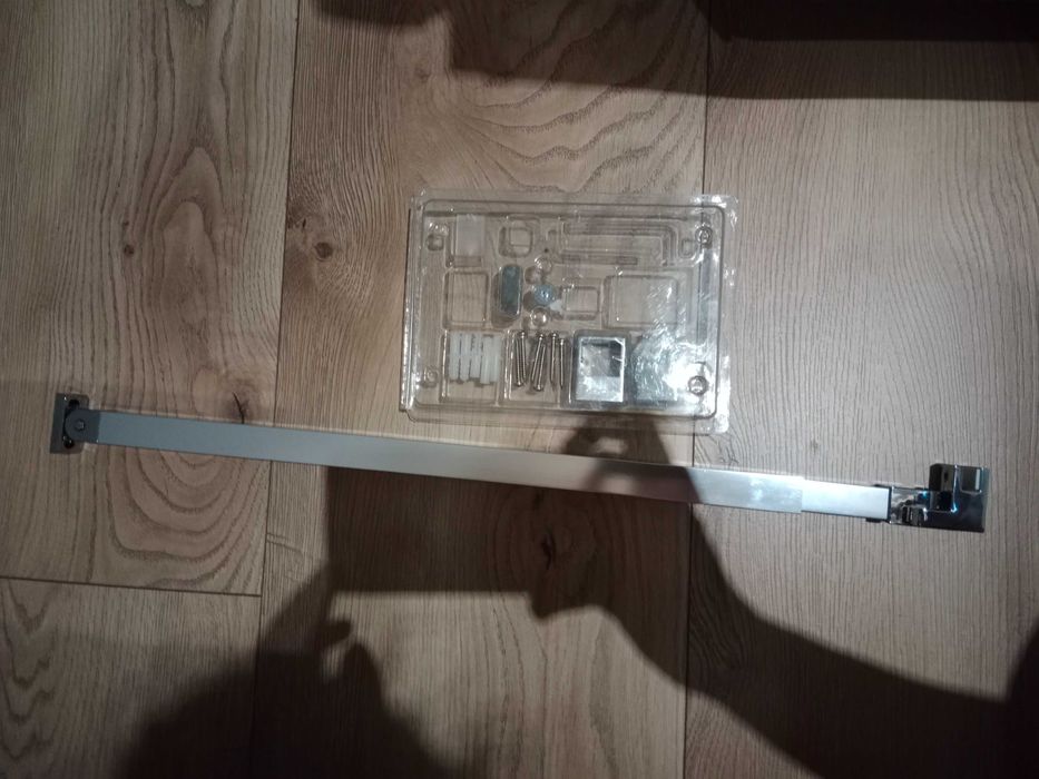 Wspornik do szyby prysznica