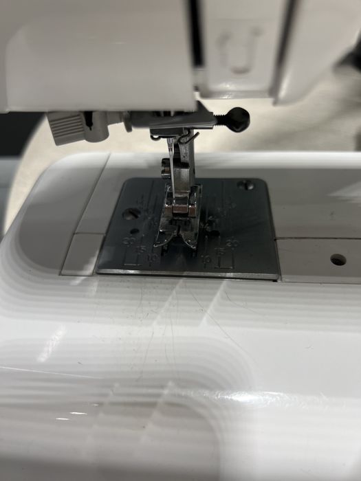 Швейна машинка Elna 1001