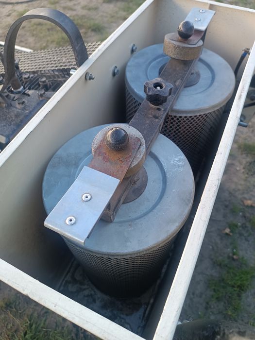 Zamiatarka spalinowa samojezdna zbierająca  amros nie Karcher