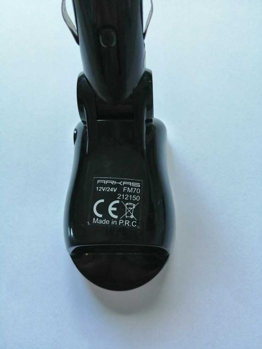 Transmiter FM Arkas FM70. Nadajnik FM do samochodu.